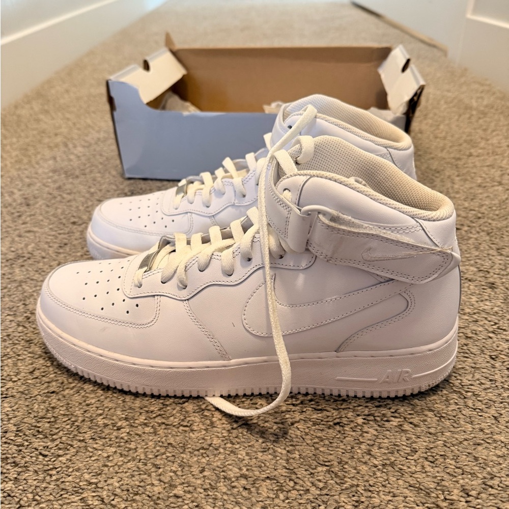 Nike Air Force 1